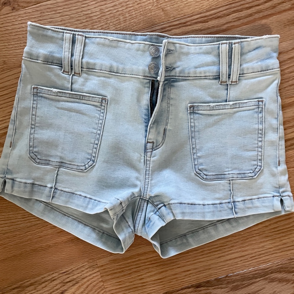 American Eagle next level high waisted denim shorts- new without tag Size 2